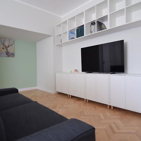 Beautiful Apartment In Old City 부쿠레슈티 외부 사진