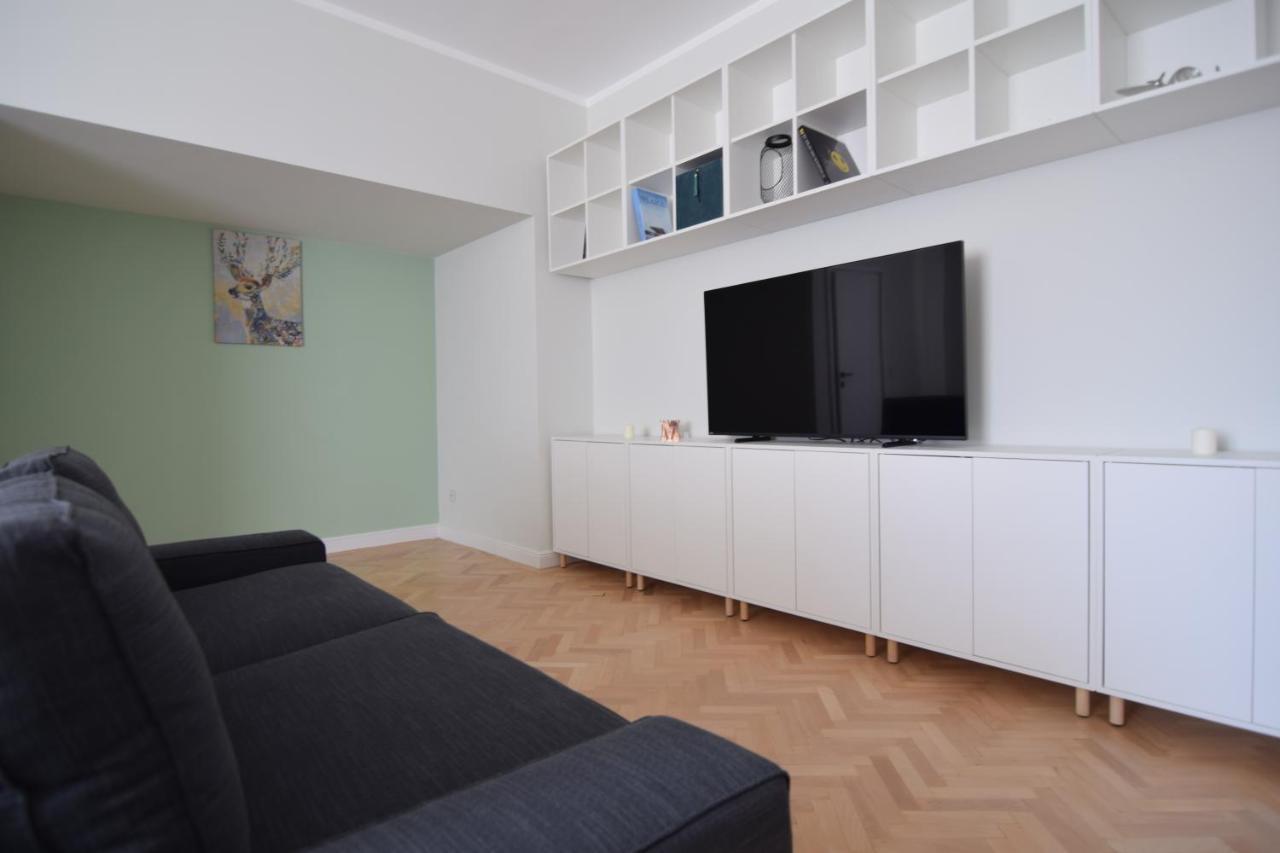 Beautiful Apartment In Old City 부쿠레슈티 외부 사진