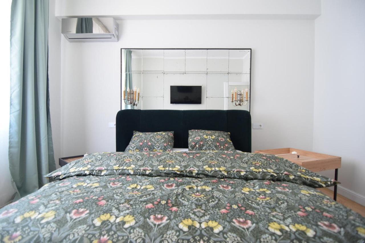 Beautiful Apartment In Old City 부쿠레슈티 외부 사진